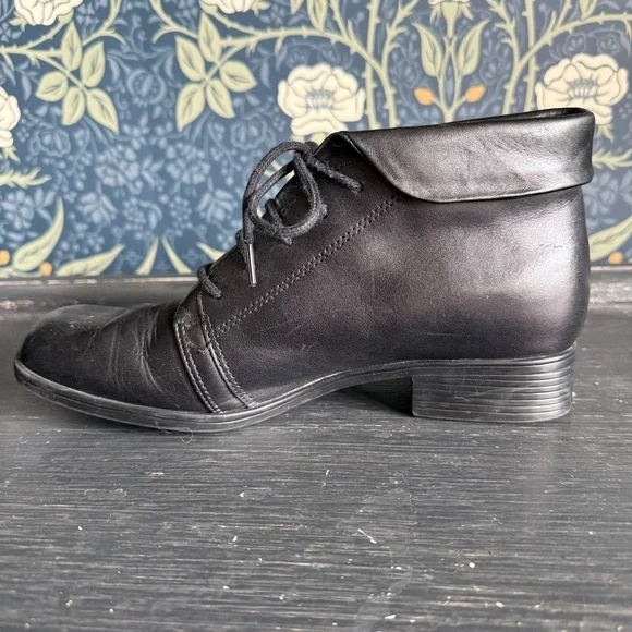 Vintage Black Leather Lace Up Ankle Boots - Picture 5 of 13